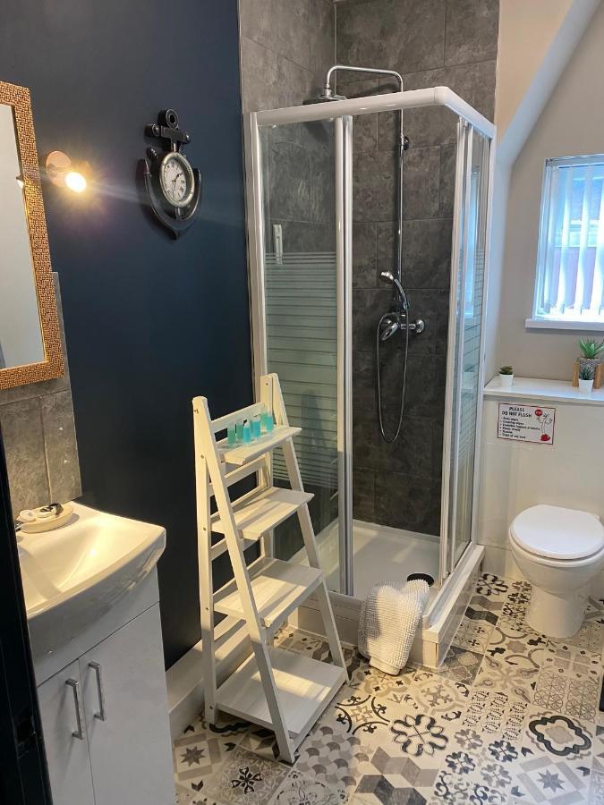 3 Double Bed Brittania Styled Central Home Near Lfc Sleeps 6 With Free Business Super Fast Fibre Broadband Ливерпуль Экстерьер фото