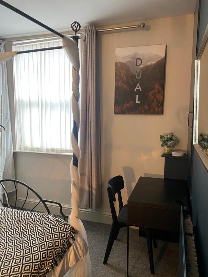 3 Double Bed Brittania Styled Central Home Near Lfc Sleeps 6 With Free Business Super Fast Fibre Broadband Ливерпуль Экстерьер фото
